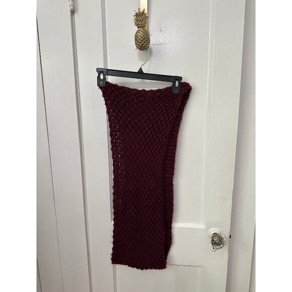 Red maroon knit scarf - Picture 1 of 8